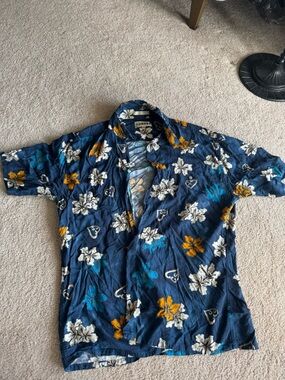 Men's Navy Floral Short-Sleeve Casual Shirt